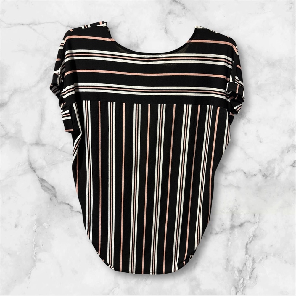 Striped Black and White Women's Top 🆕 - Picture 2 of 4